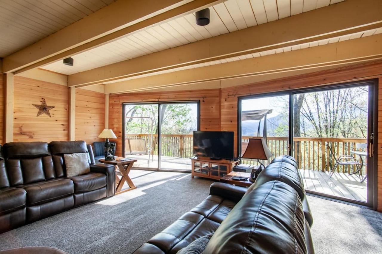 Bear View Chalet With Hot Tub And Near Ober Gatlinburg Zewnętrze zdjęcie