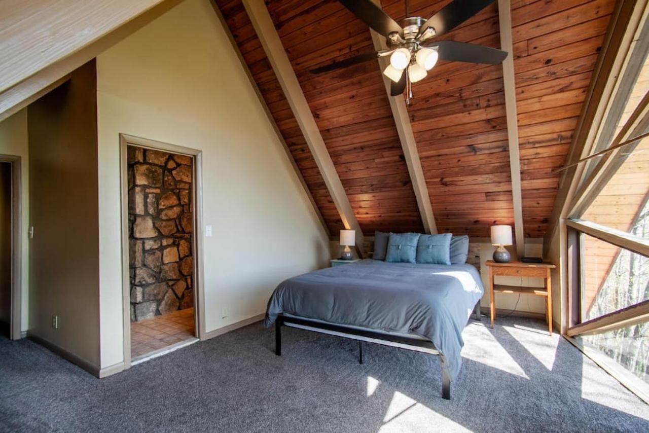 Bear View Chalet With Hot Tub And Near Ober Gatlinburg Zewnętrze zdjęcie