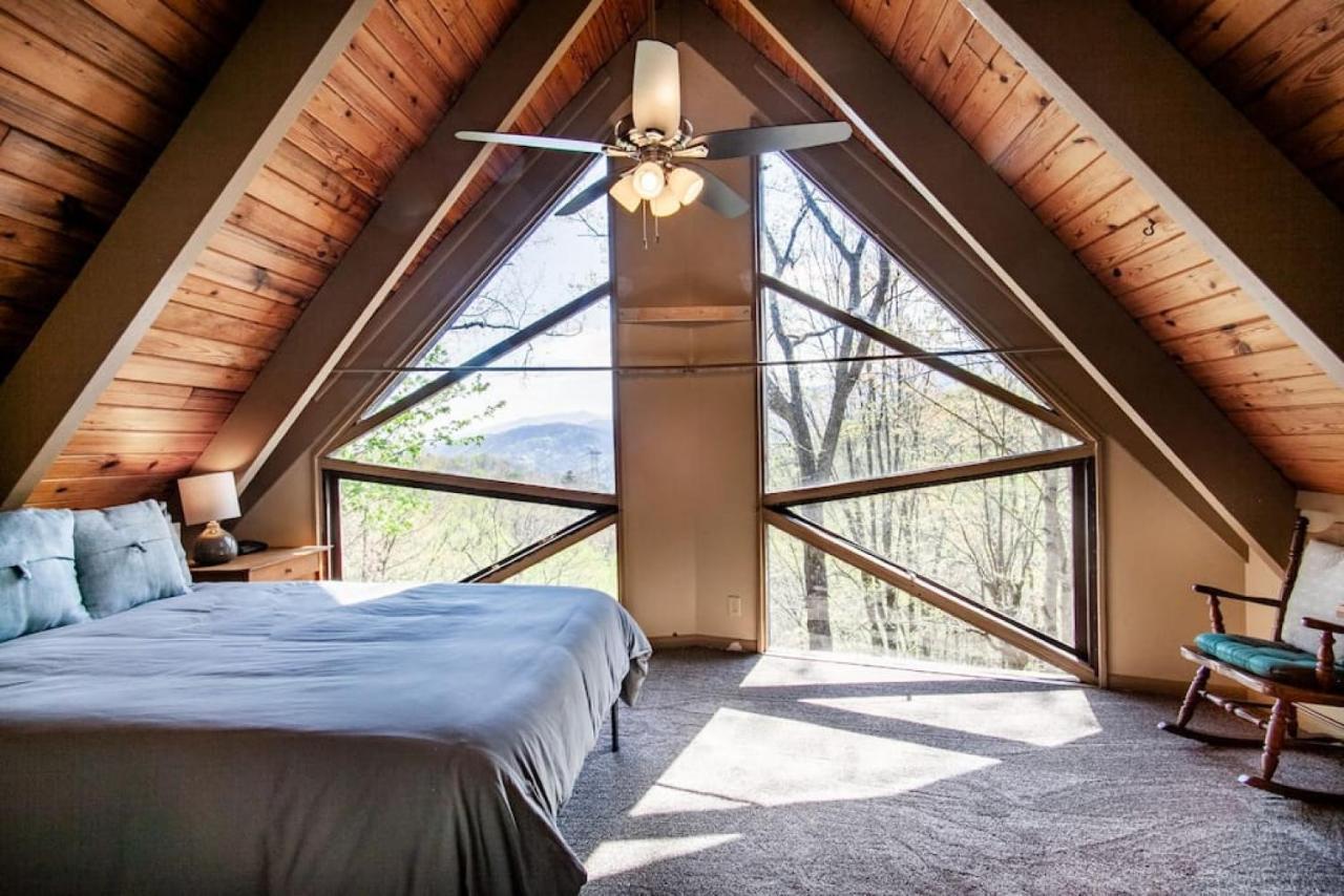 Bear View Chalet With Hot Tub And Near Ober Gatlinburg Zewnętrze zdjęcie